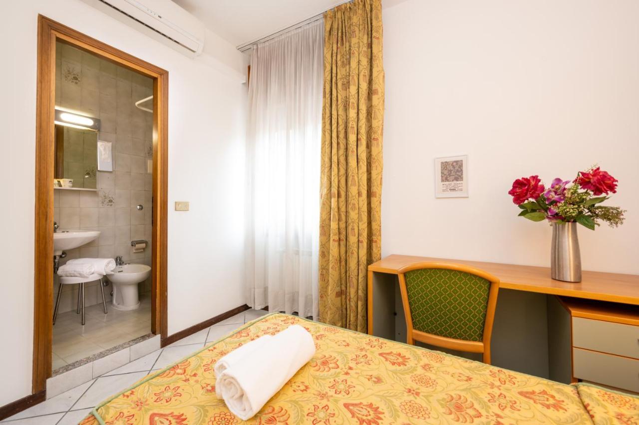 Camelia Rooms Venice Guesthouse メストレ エクステリア 写真